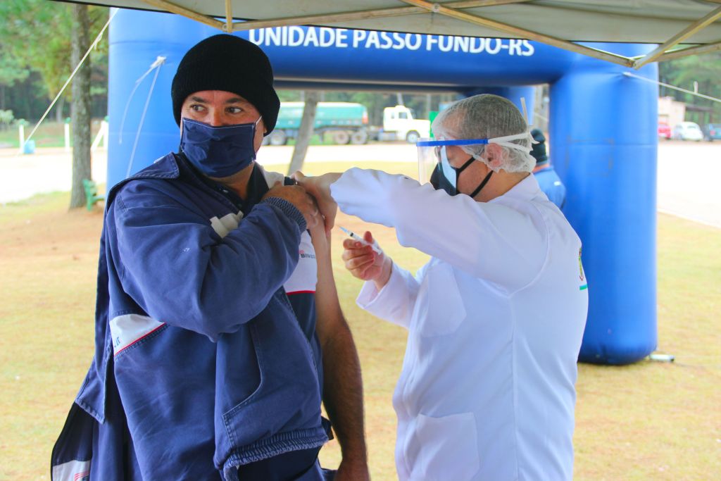 BSBIOS promove ação para vacinar caminhoneiros contra a gripe