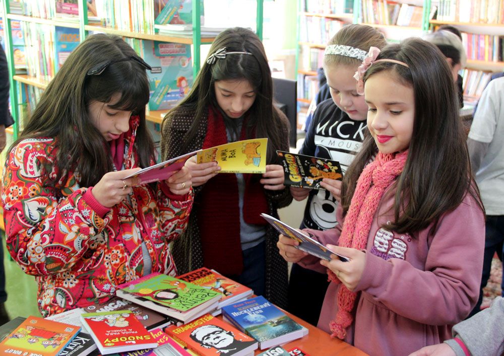 BSBIOS realiza a doação de livros para escolas