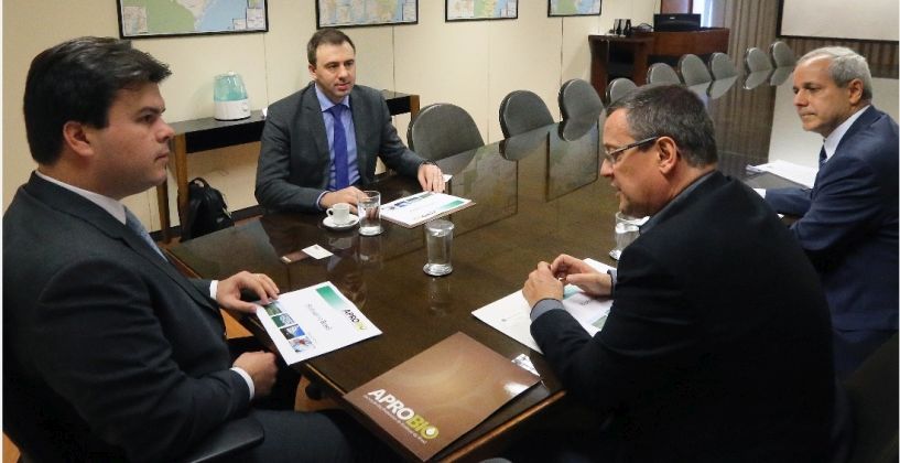 Ministro das Minas e Energia afirma total apoio ao biodiesel