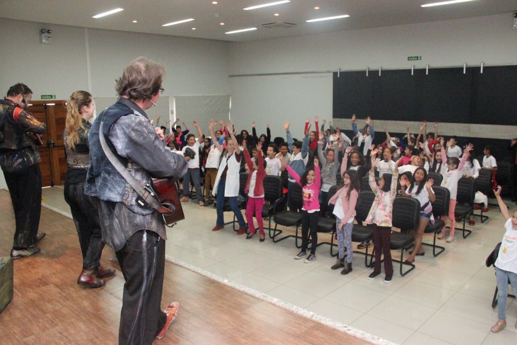 Crianças aprendem sobre conscientização ambiental na BSBIOS