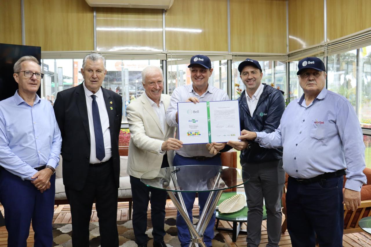 Expodireto: Embrapa y Be8 firman acuerdo para desarrollar cultivares de triticale para biocombustibles