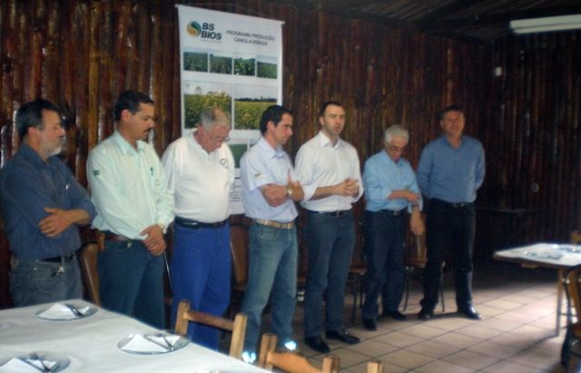 Encounter allows change of experiences on canola growth