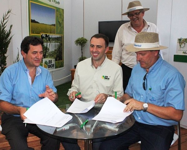BSBIOS e Banrisul firmam convênio para o fomento de Canola