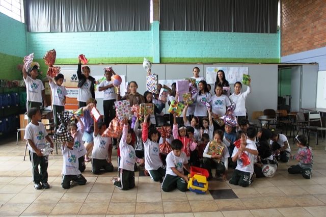 BSBIOS entrega brinquedos e alimentos a crianças carentes